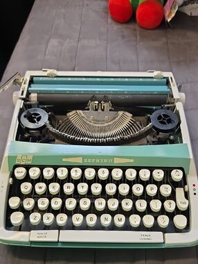 Vtg 1960 Zephyr II Vintage Portable Typewriter in Mint Green & Cream England.
